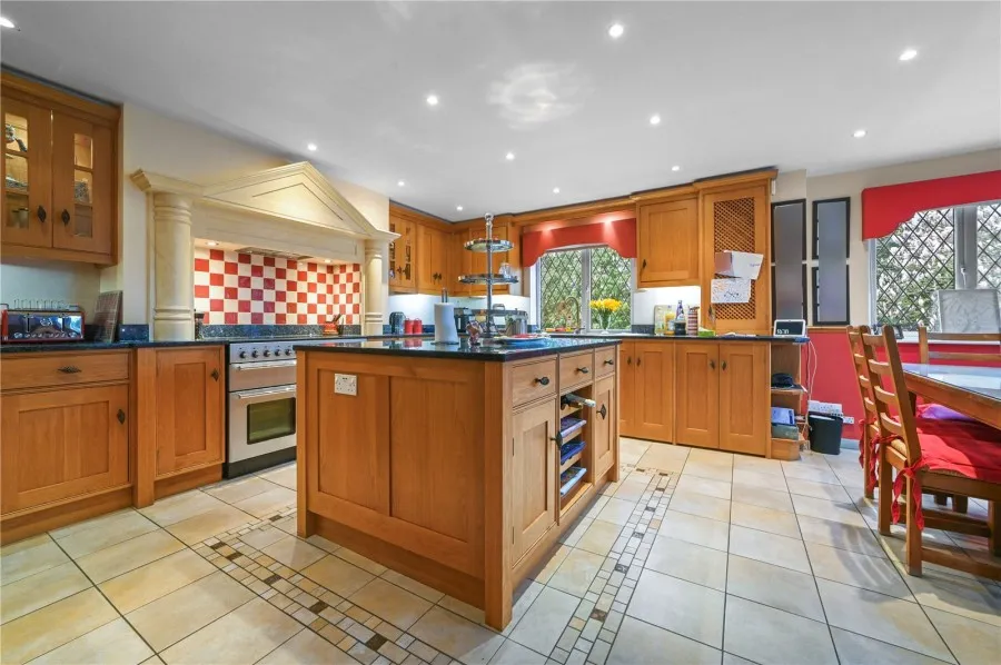 House Under Offer with 4 bedrooms in Thorley, Bishop's Stortford, CM23, photo 5