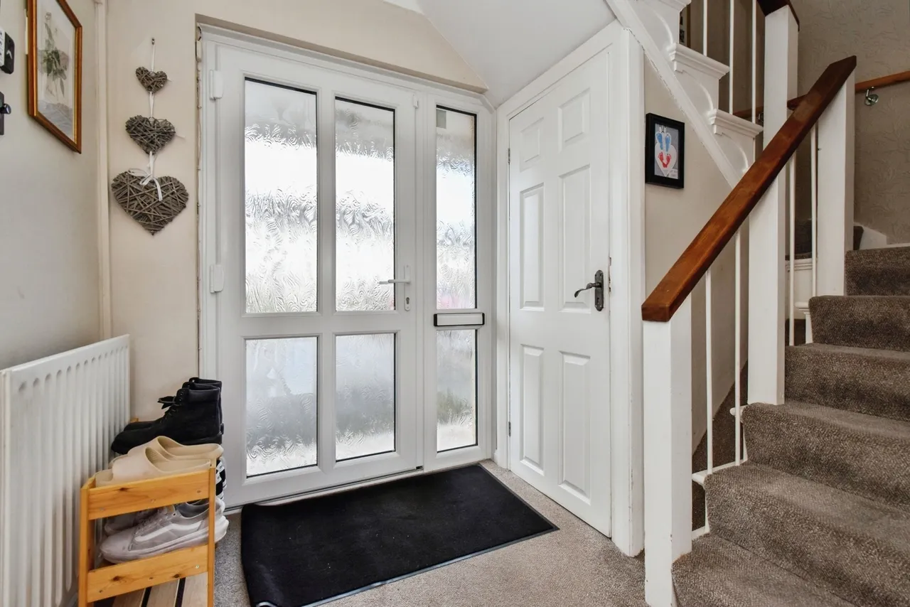 Glynhir Road, Llandybie, SA18, photo 7