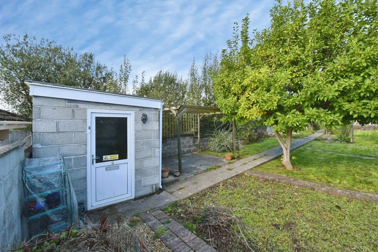 Glynhir Road, Llandybie, SA18, photo 13