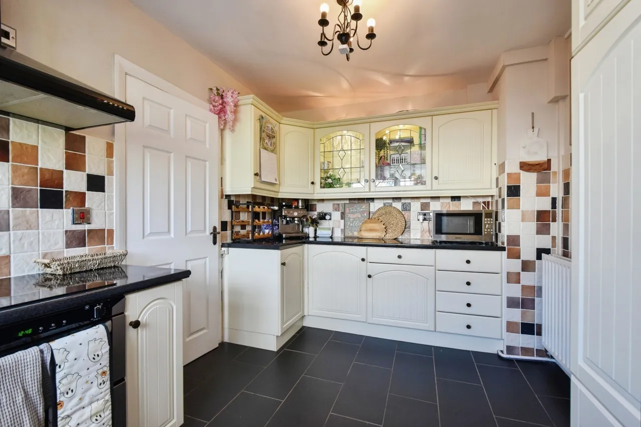 Glynhir Road, Llandybie, SA18, photo 11