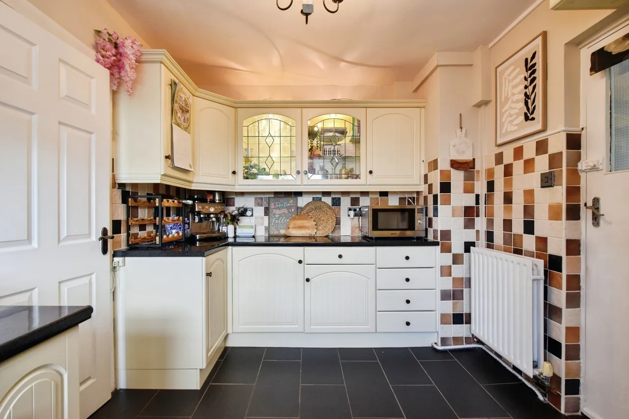 Glynhir Road, Llandybie, SA18, photo 10
