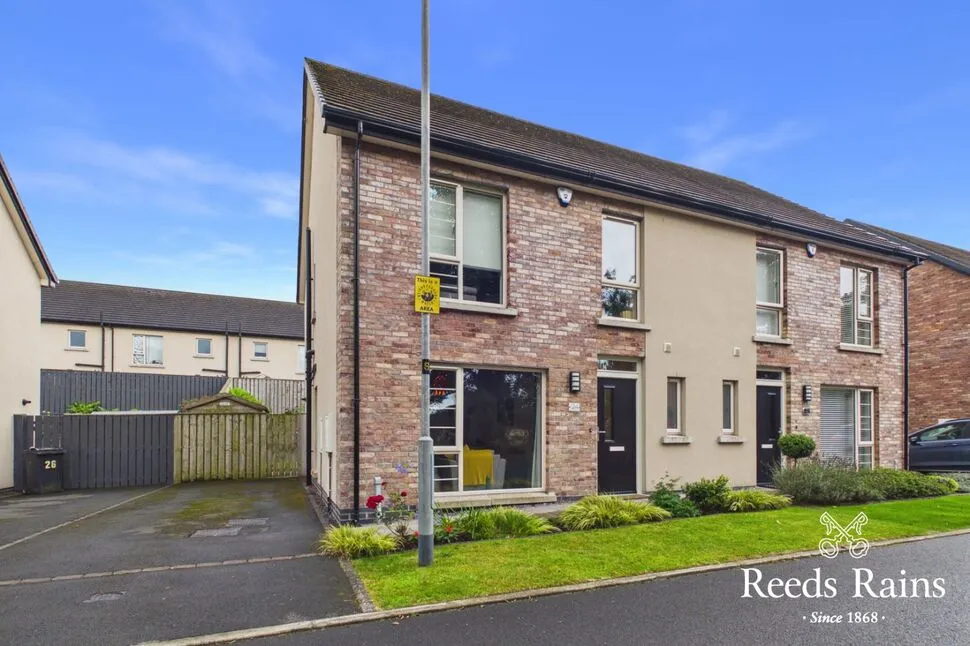 3 bed house for sale — Woodbrook Walk, Lisburn, County Antrim, BT28