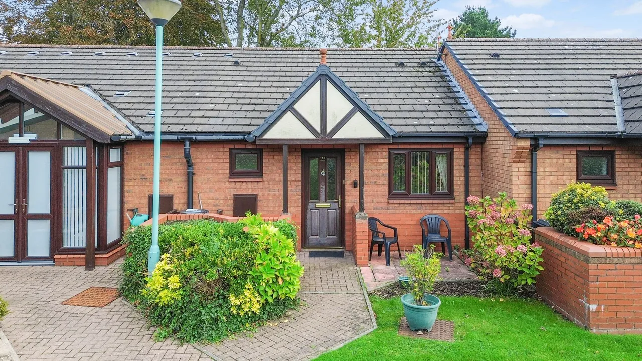 Myddleton Lane, Winwick, Warrington, Warrington, WA2 8NJ, photo 11
