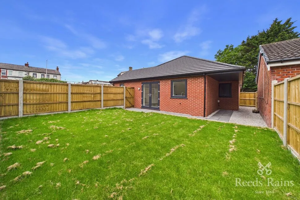Common Edge Road, Blackpool, FY4, photo 12