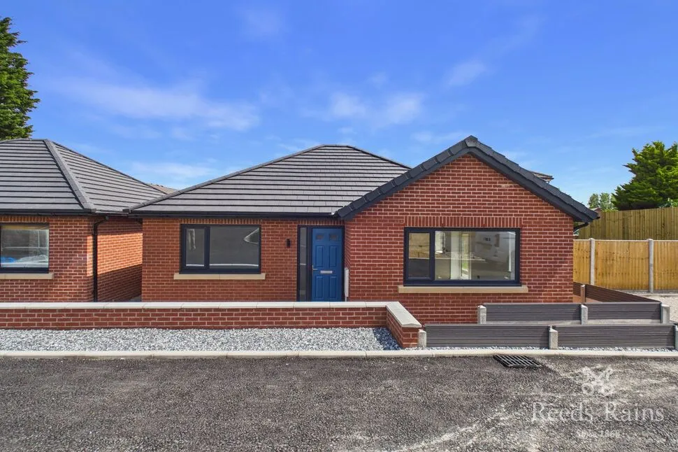 2 bed house for sale, Common Edge Road, Blackpool, FY4