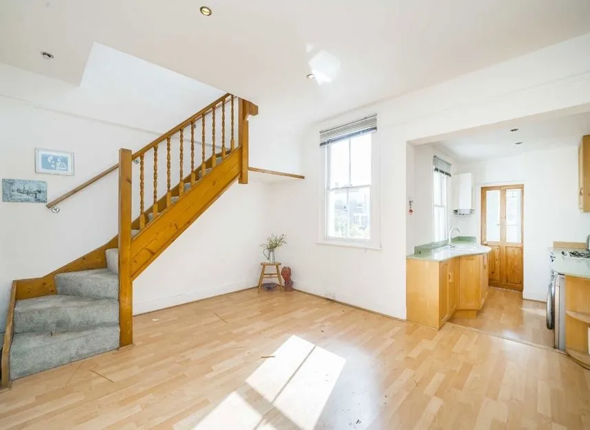 Montgomery Road, Chiswick, W4, photo 2