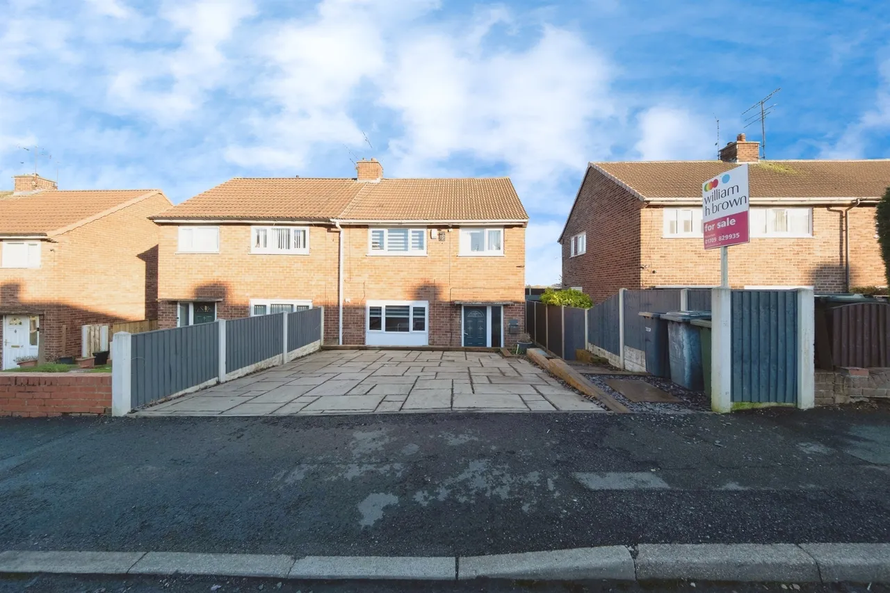 3 bed house for sale — Brameld Road, Rawmarsh, Rotherham