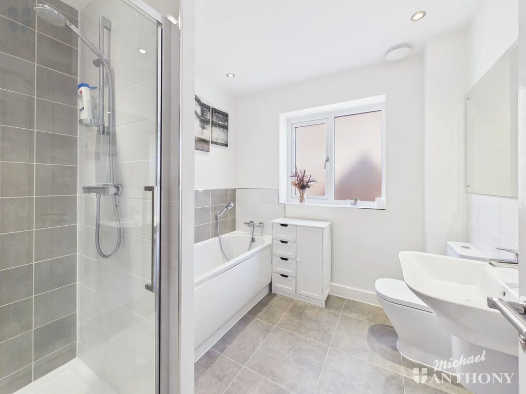 Gershwin Road, Stoke Mandeville, Aylesbury, HP21 9GN, photo 10
