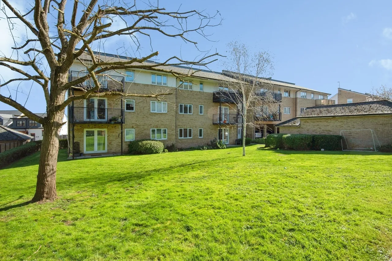 1 bed flat for sale — Cooks Way, Hitchin, Hertfordshire, SG4