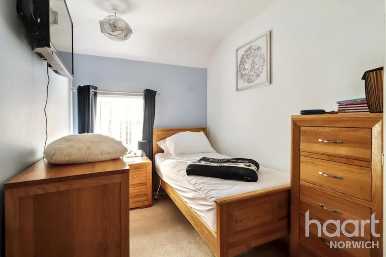 West End, Norwich, NR8, photo 10