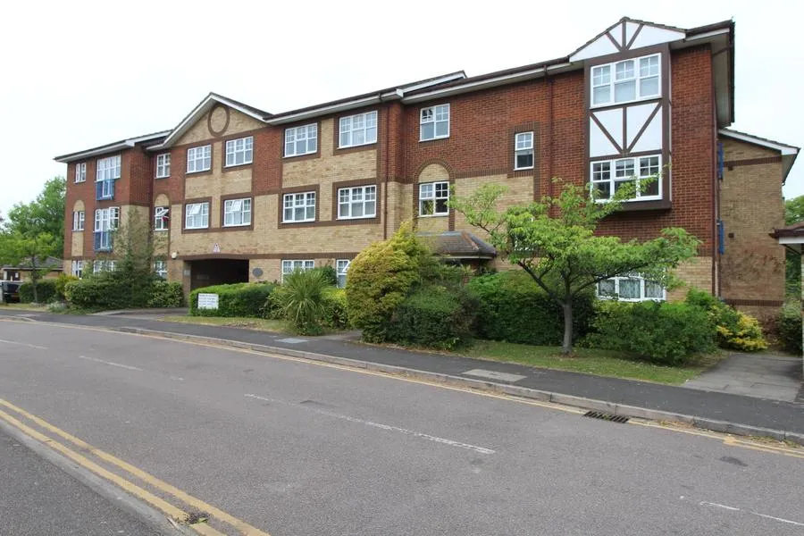 Earls Meade, Luton, LU2, photo 4