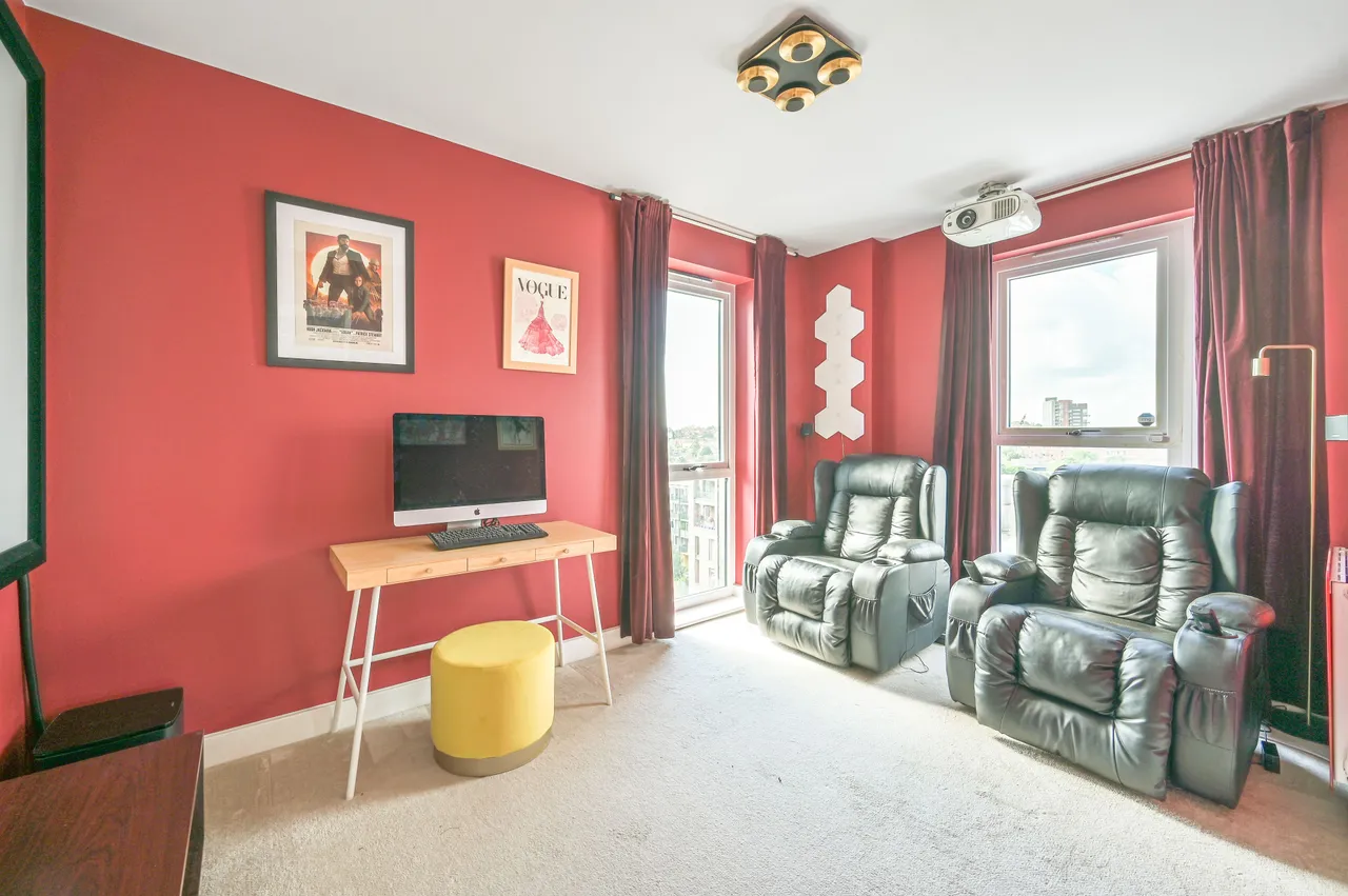 Flat 50, Herald Court, 130 Colindale Avenue, London, photo 4