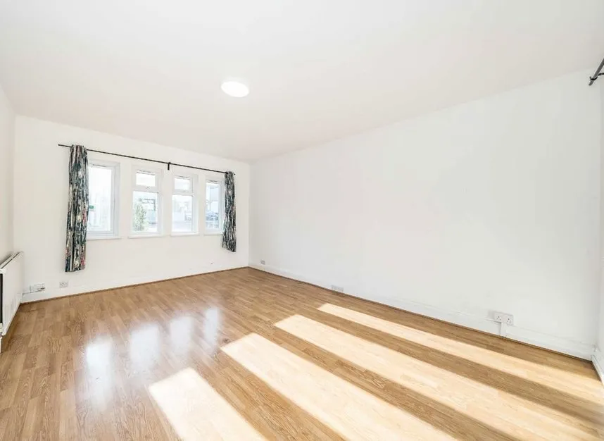 Elmgate Gardens, Edgware, HA8, photo 6