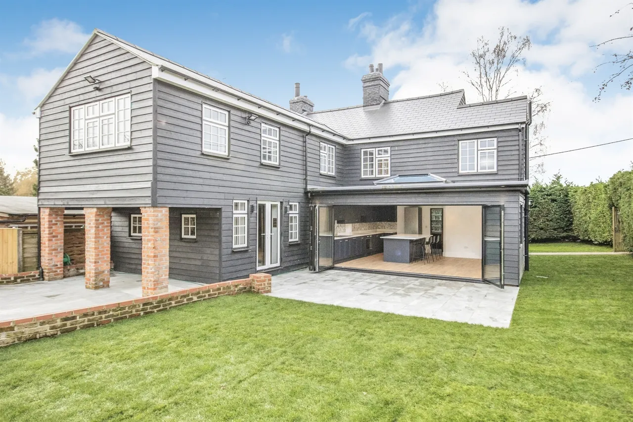 Coggeshall Road, Feering, CO5, photo 66