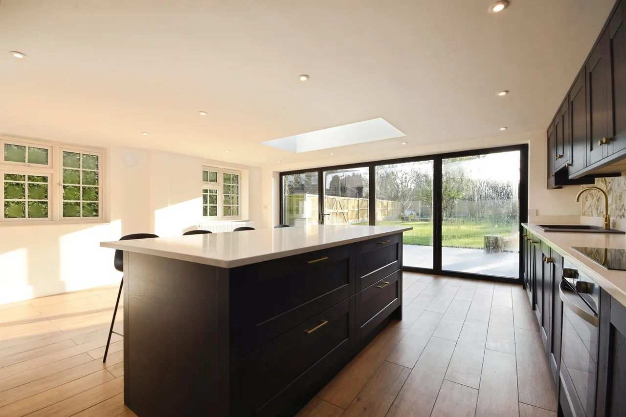 Coggeshall Road, Feering, CO5, photo 11