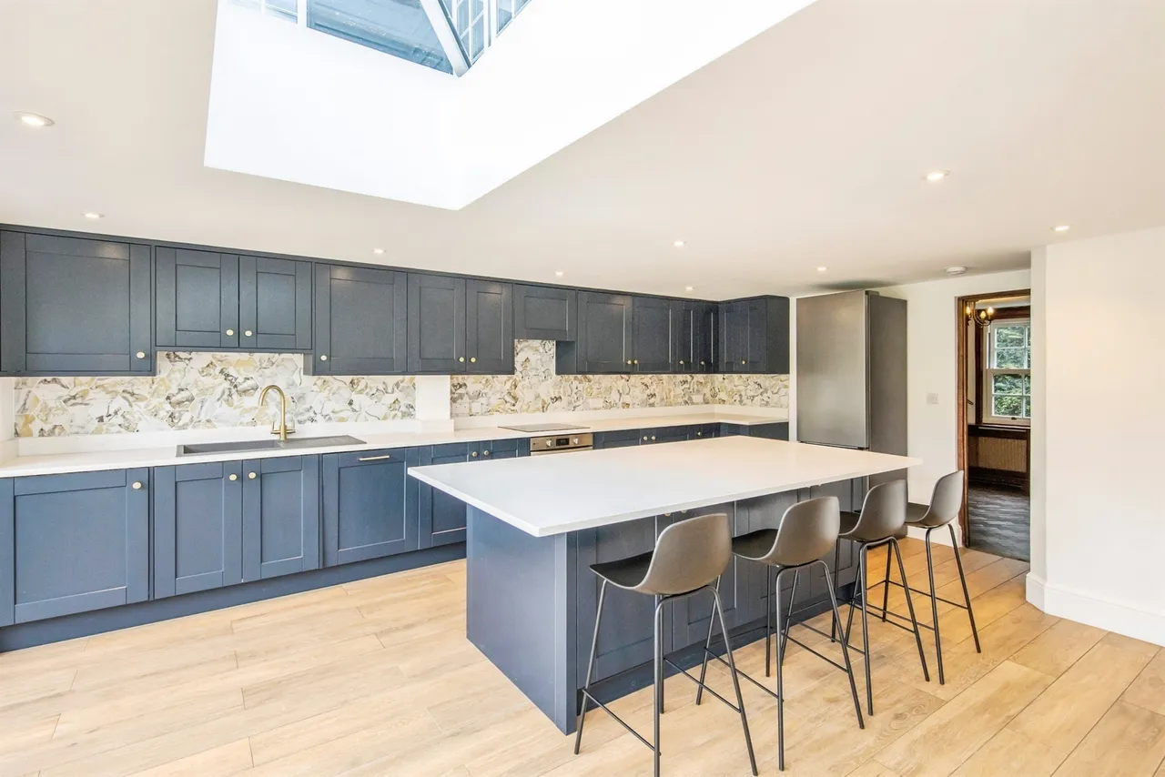Coggeshall Road, Feering, CO5, photo 47