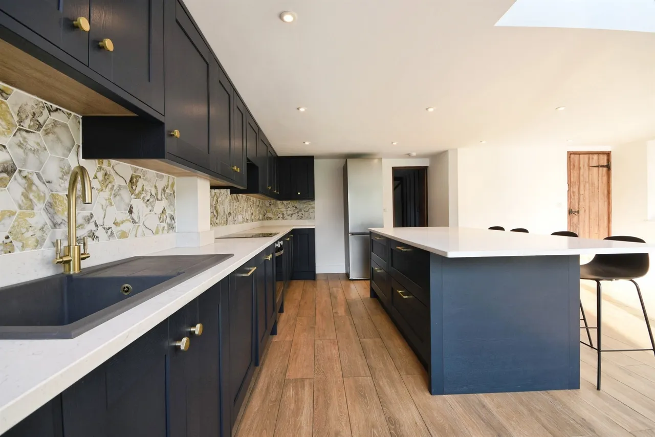 Coggeshall Road, Feering, CO5, photo 13