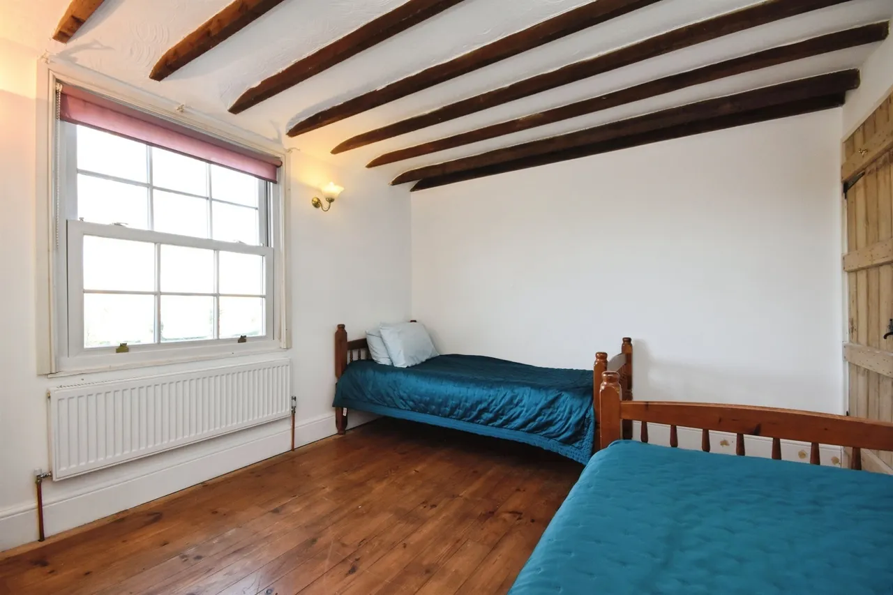 Coggeshall Road, Feering, CO5, photo 16