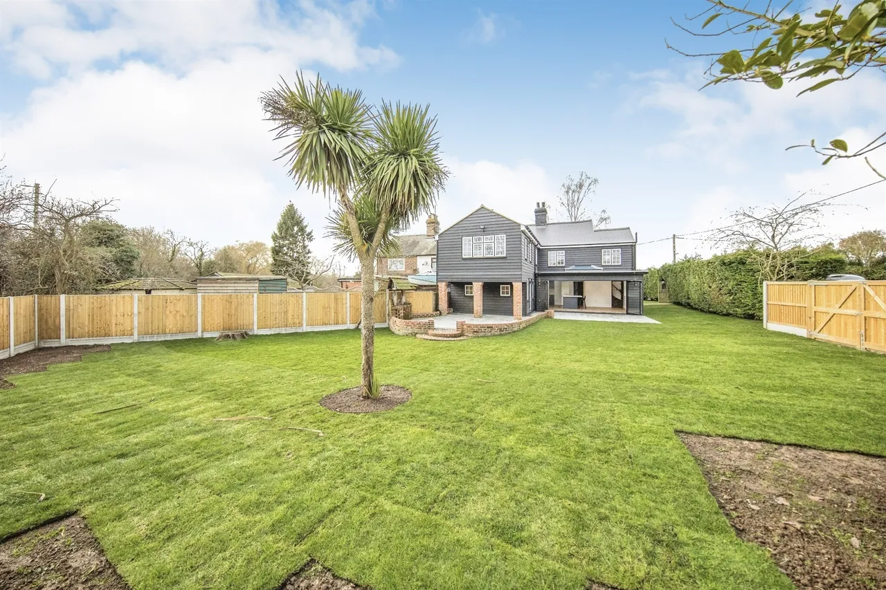 Coggeshall Road, Feering, CO5, photo 71