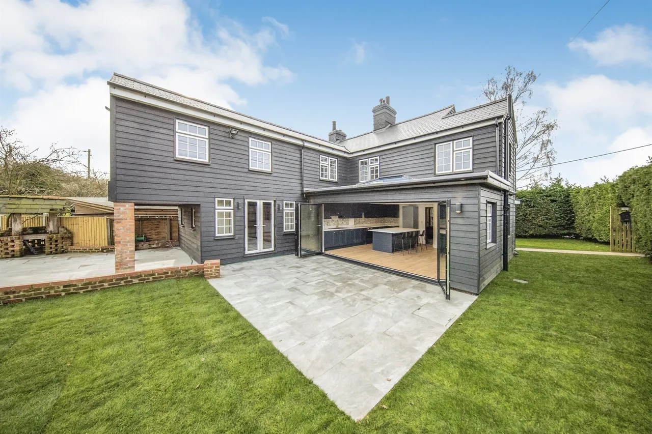 Coggeshall Road, Feering, CO5, photo 79