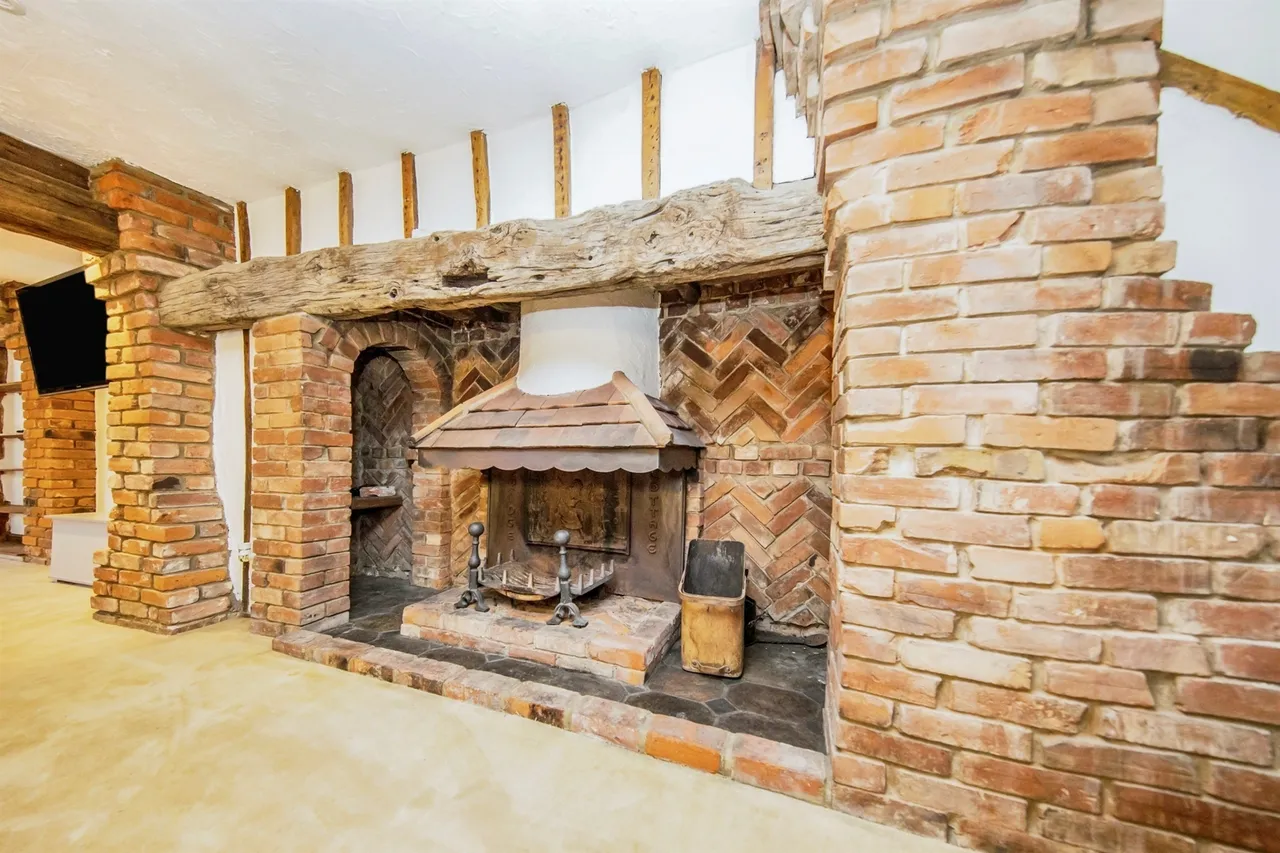 Coggeshall Road, Feering, CO5, photo 28