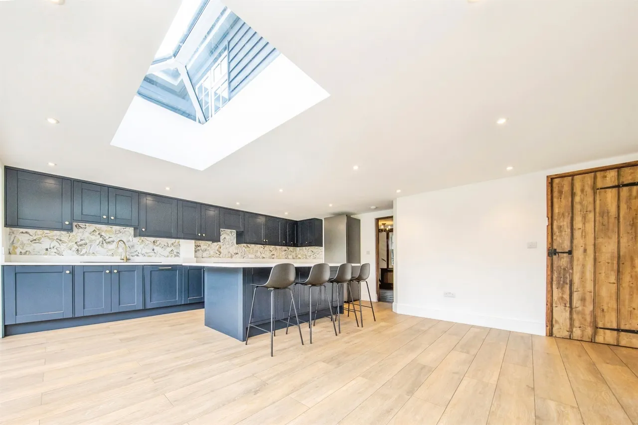 Coggeshall Road, Feering, CO5, photo 46