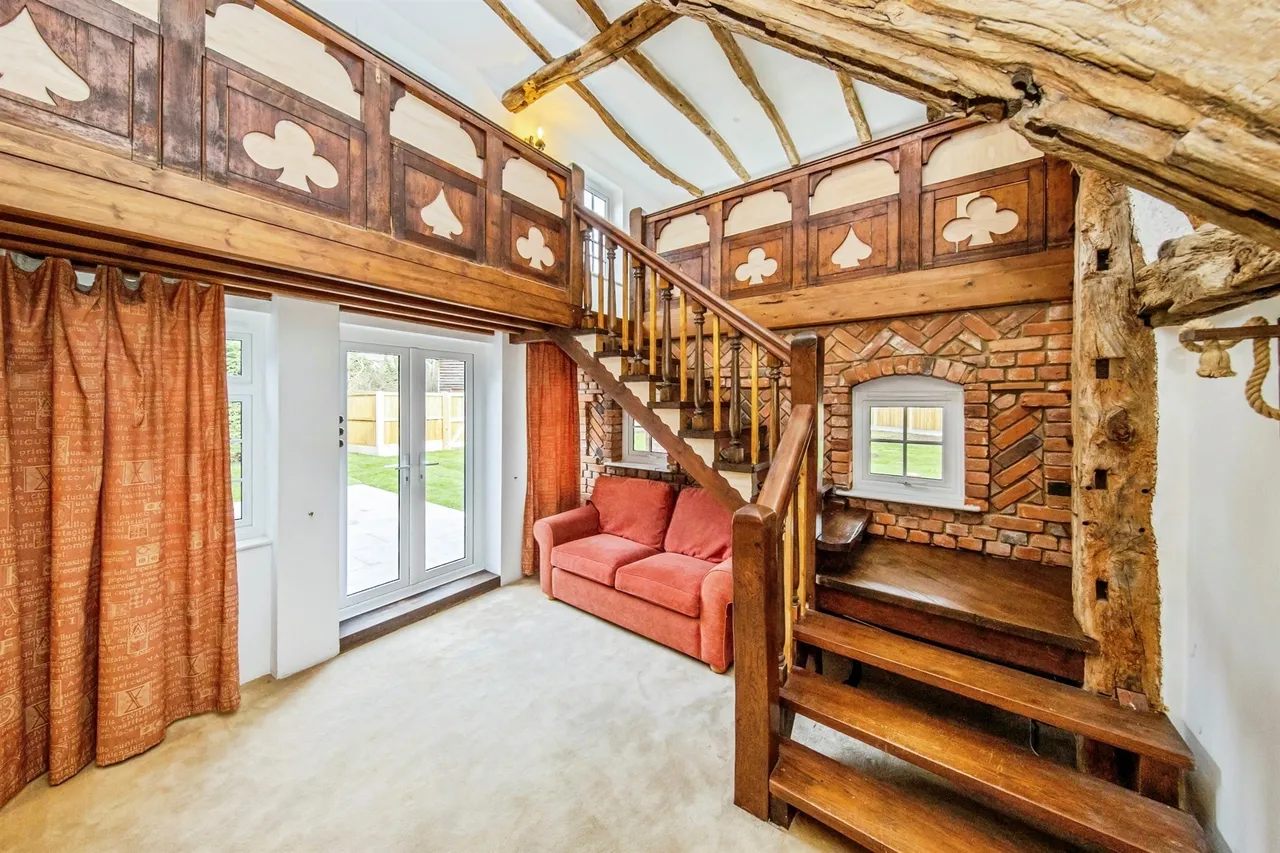 Coggeshall Road, Feering, CO5, photo 32