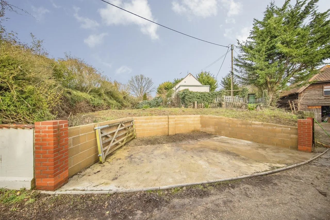 Coggeshall Road, Feering, CO5, photo 63