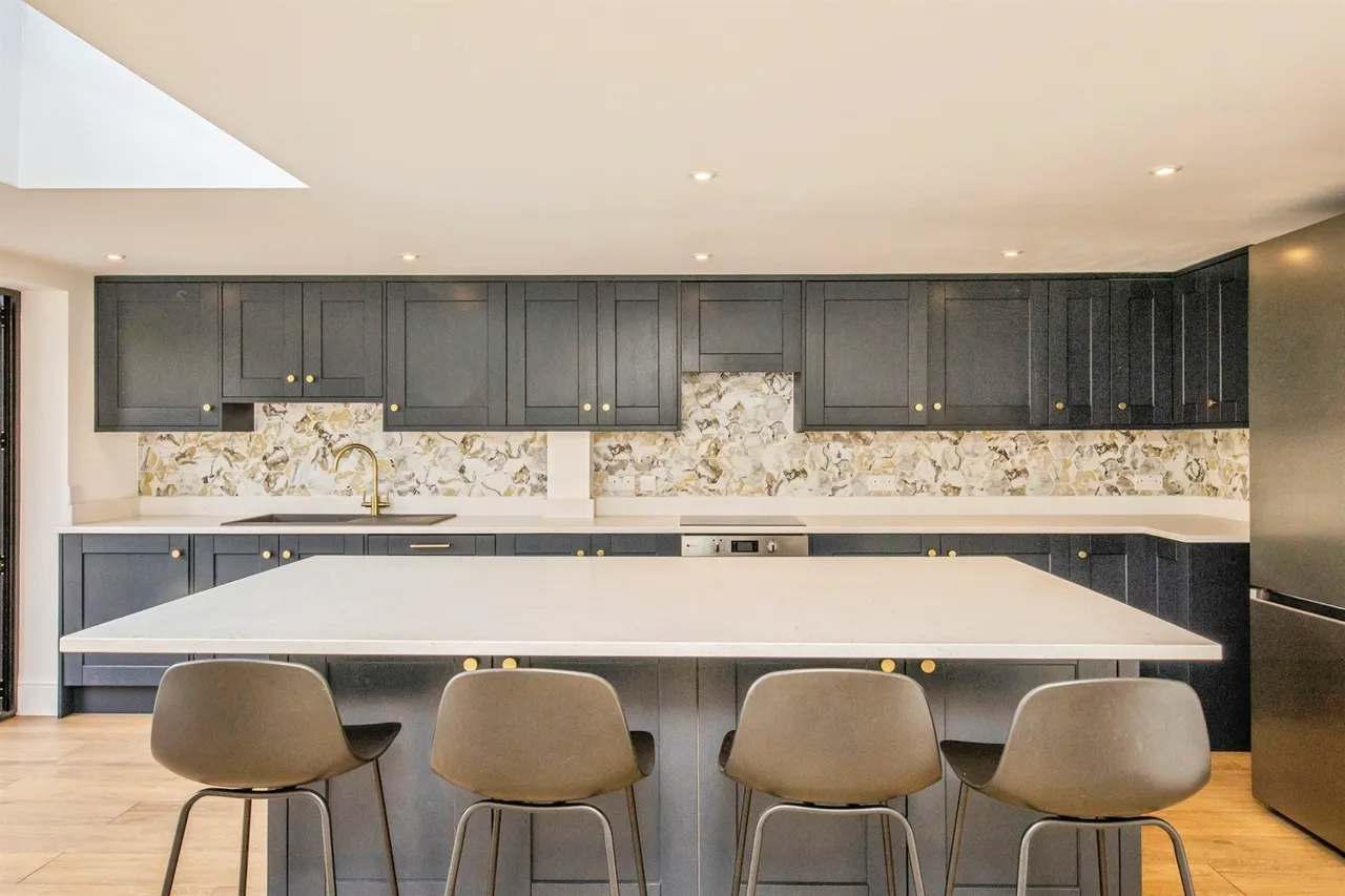 Coggeshall Road, Feering, CO5, photo 42
