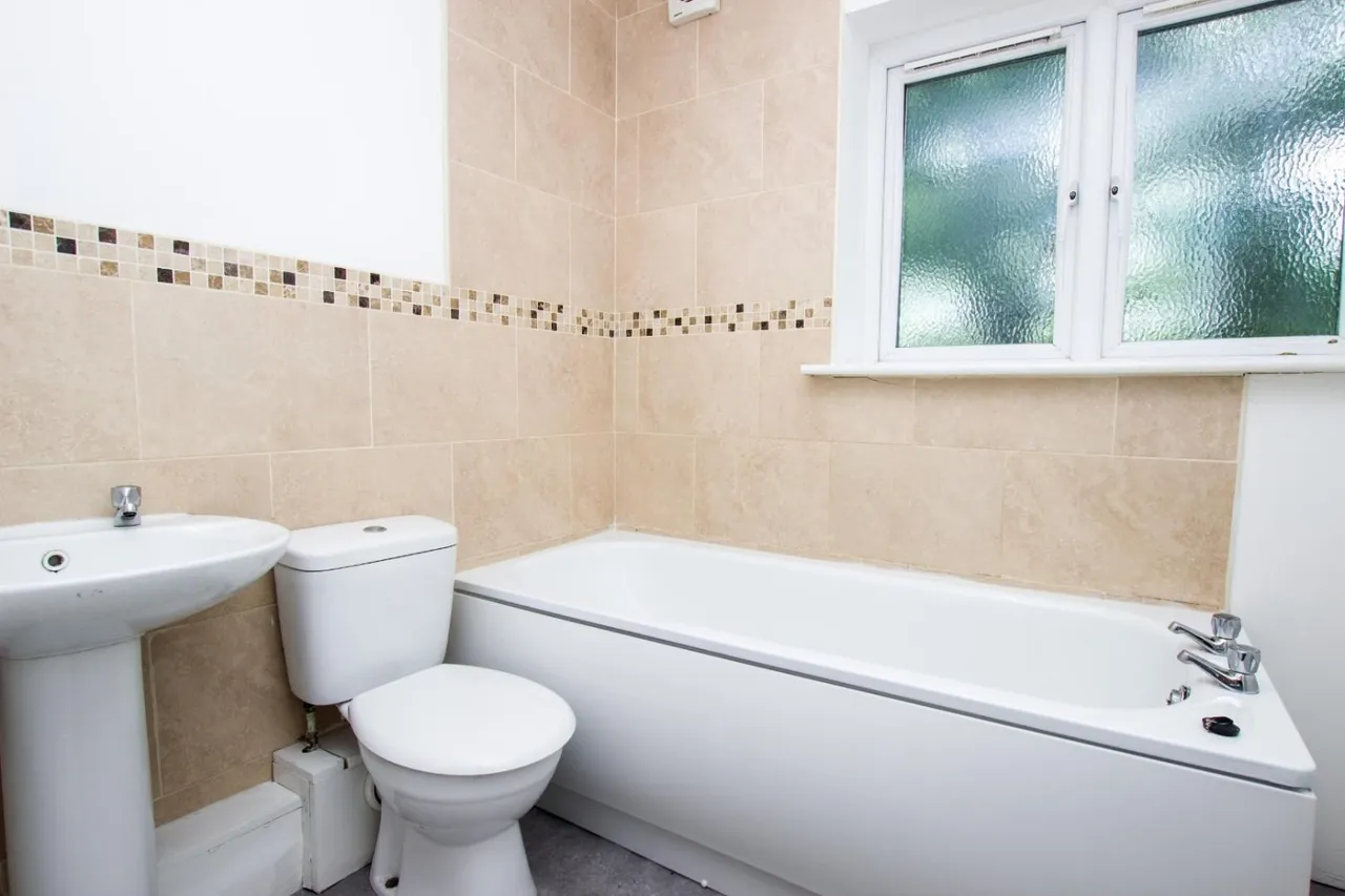 Devon Street, Farnworth, BL4, photo 9