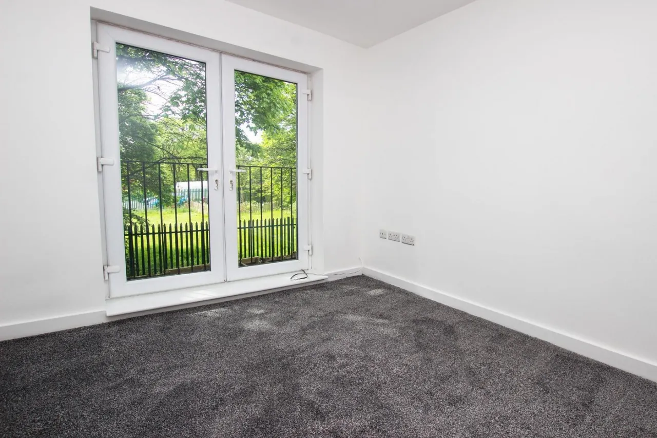 Devon Street, Farnworth, BL4, photo 2