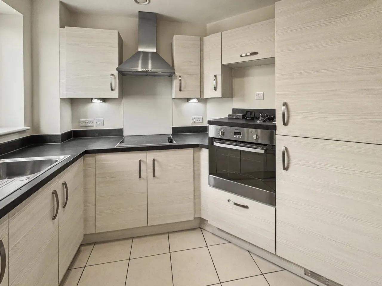 Park View Road, Prestwich, M25, photo 7