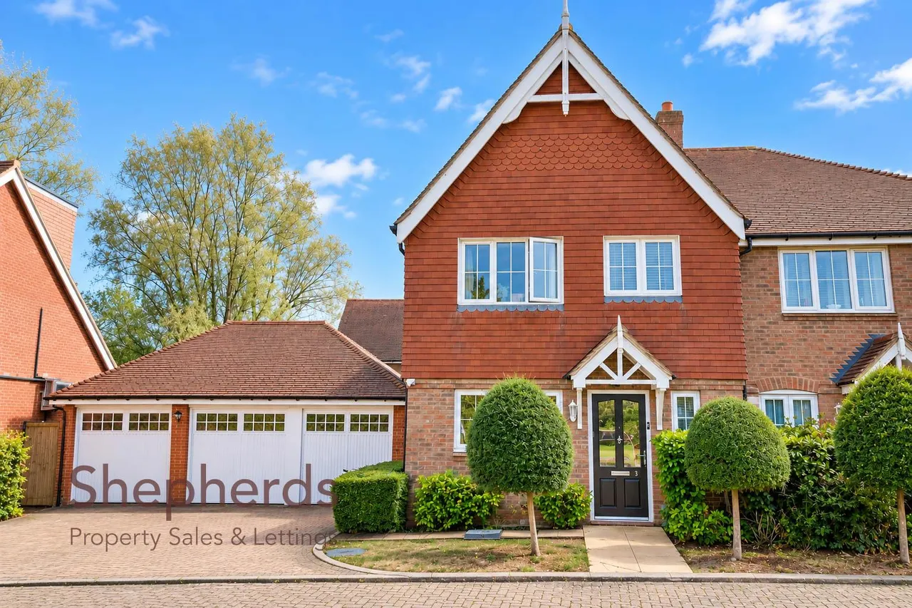 3 bed house for sale, Hastings Avenue, Goffs Oak, EN7