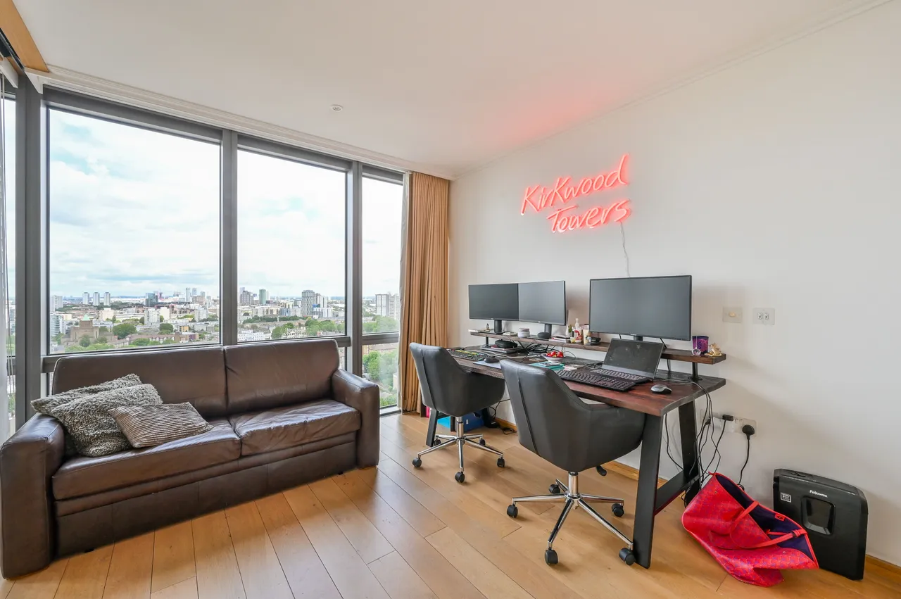 1708 West India Quay, 26 Hertsmere Road, London, photo 3