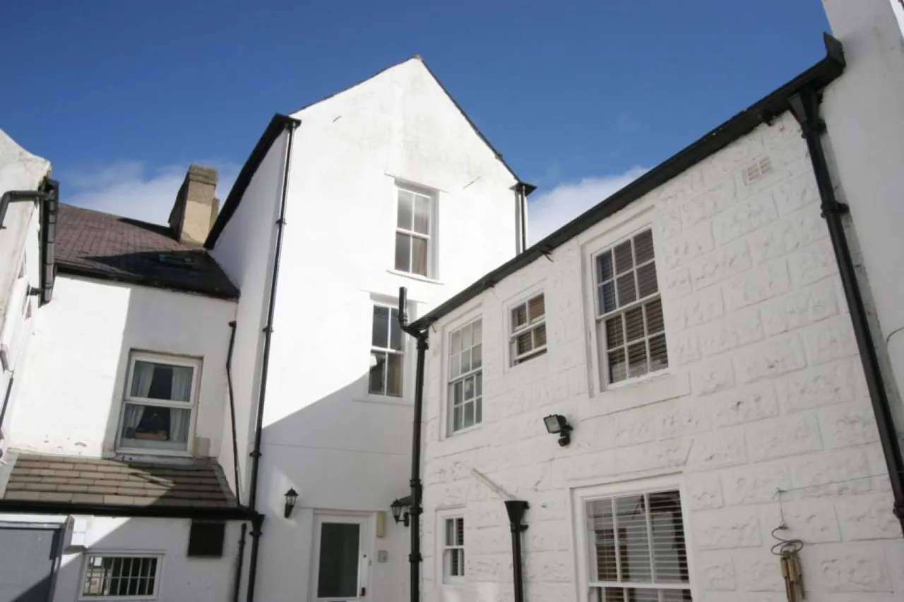 1 bed flat for sale — High Street, Knaresborough, HG5 0HB