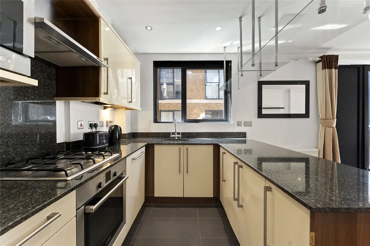 St. Mary's Road, Surbiton, KT6, photo 10