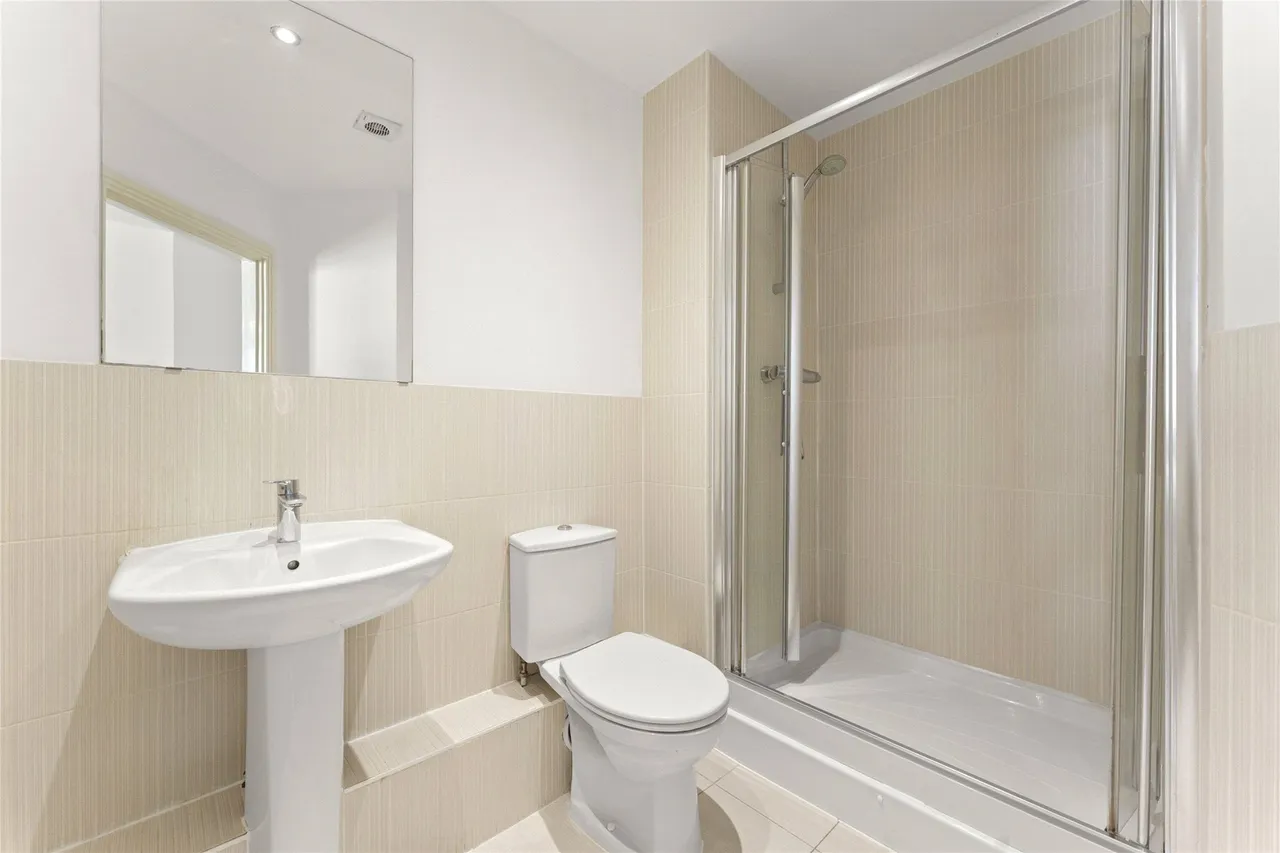 St. Mary's Road, Surbiton, KT6, photo 6