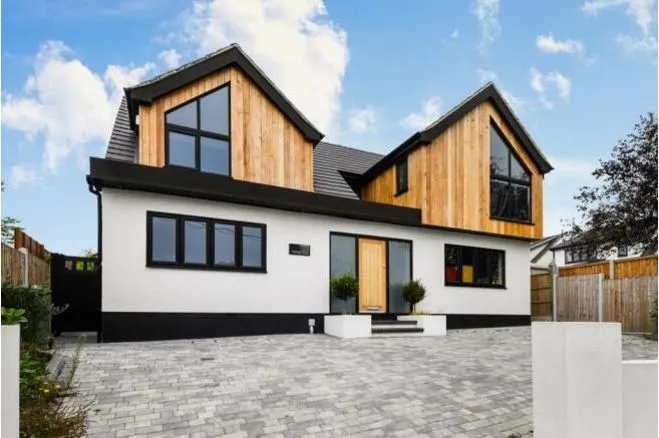4 bed house for sale — Thynne Road, Billericay
