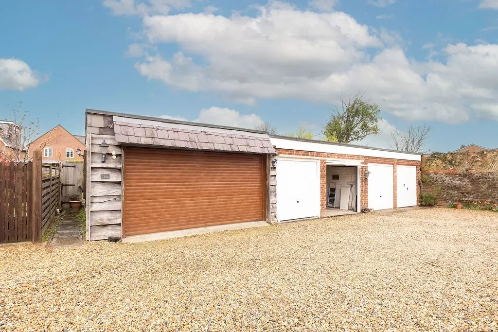 Weston Road, Aston Clinton, Aylesbury, Buckinghamshire, HP22 5EG, photo 15