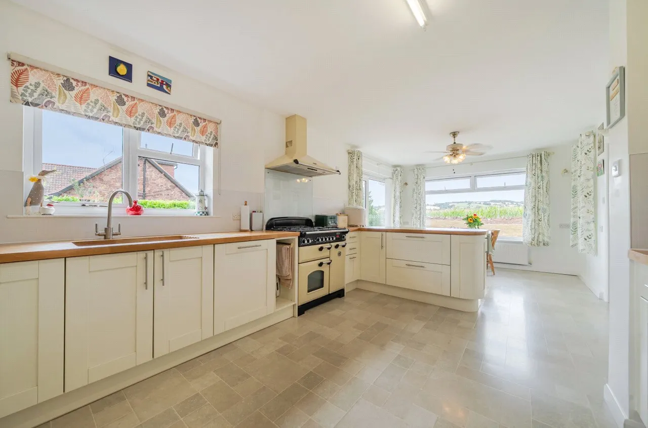 Barford Close, Spaxton, Bridgwater, Somerset, TA5 1AE, photo 10