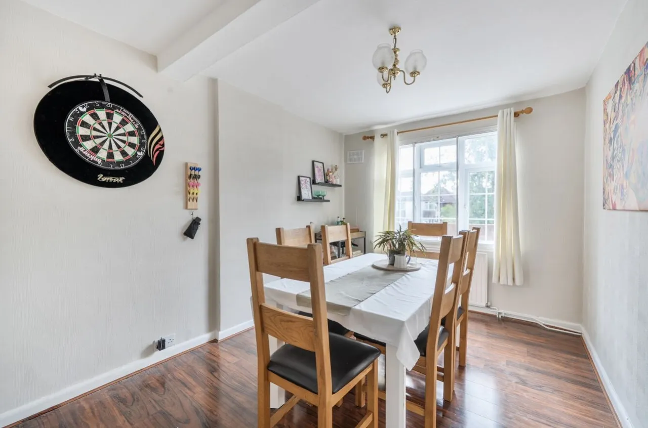 London Road, Cheam, SM3, photo 3