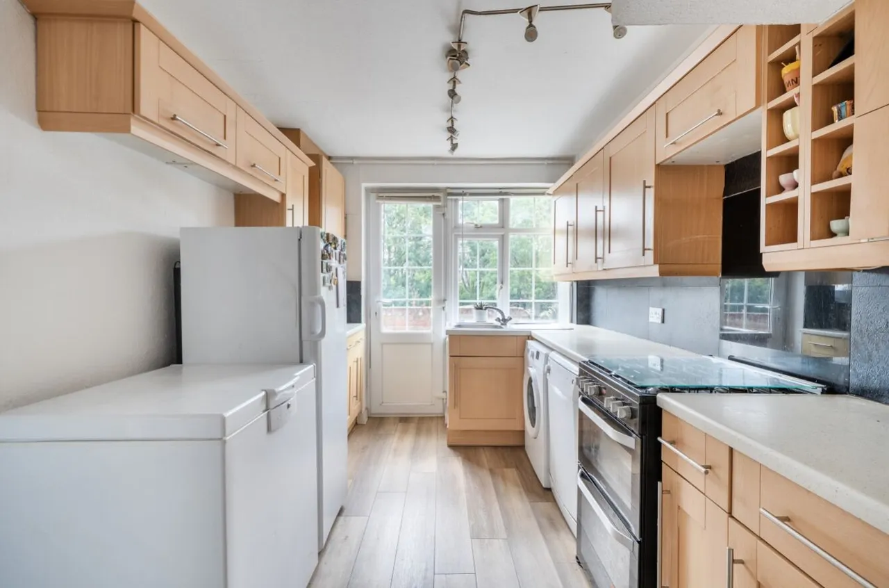 London Road, Cheam, SM3, photo 4