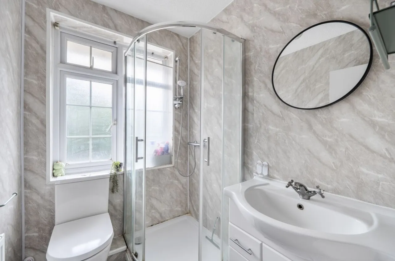 London Road, Cheam, SM3, photo 7