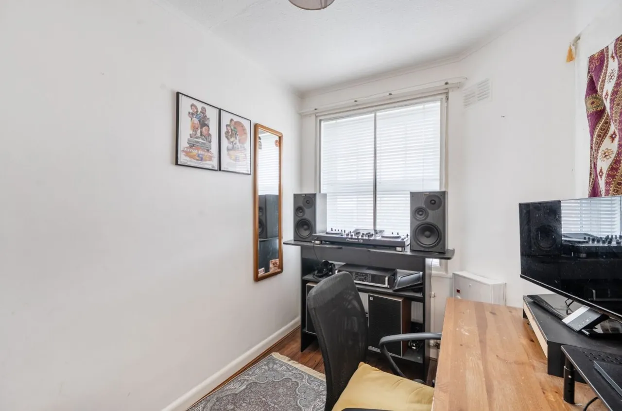London Road, Cheam, SM3, photo 10