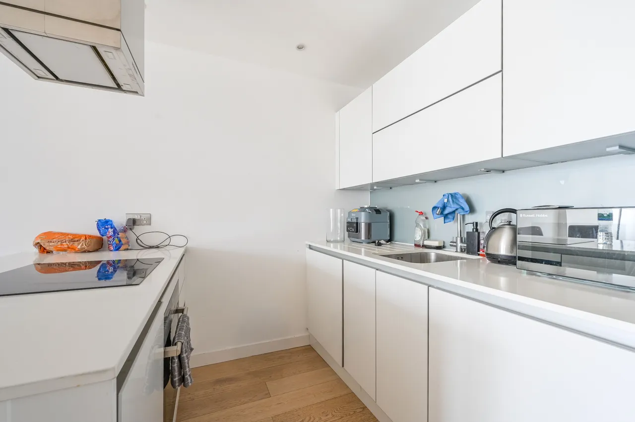 Apartment 128, Horizons Tower, 1 Yabsley Street, London, photo 2