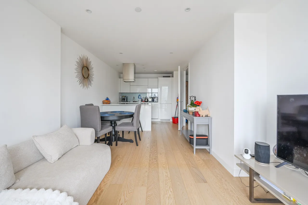 Apartment 128, Horizons Tower, 1 Yabsley Street, London, photo 7