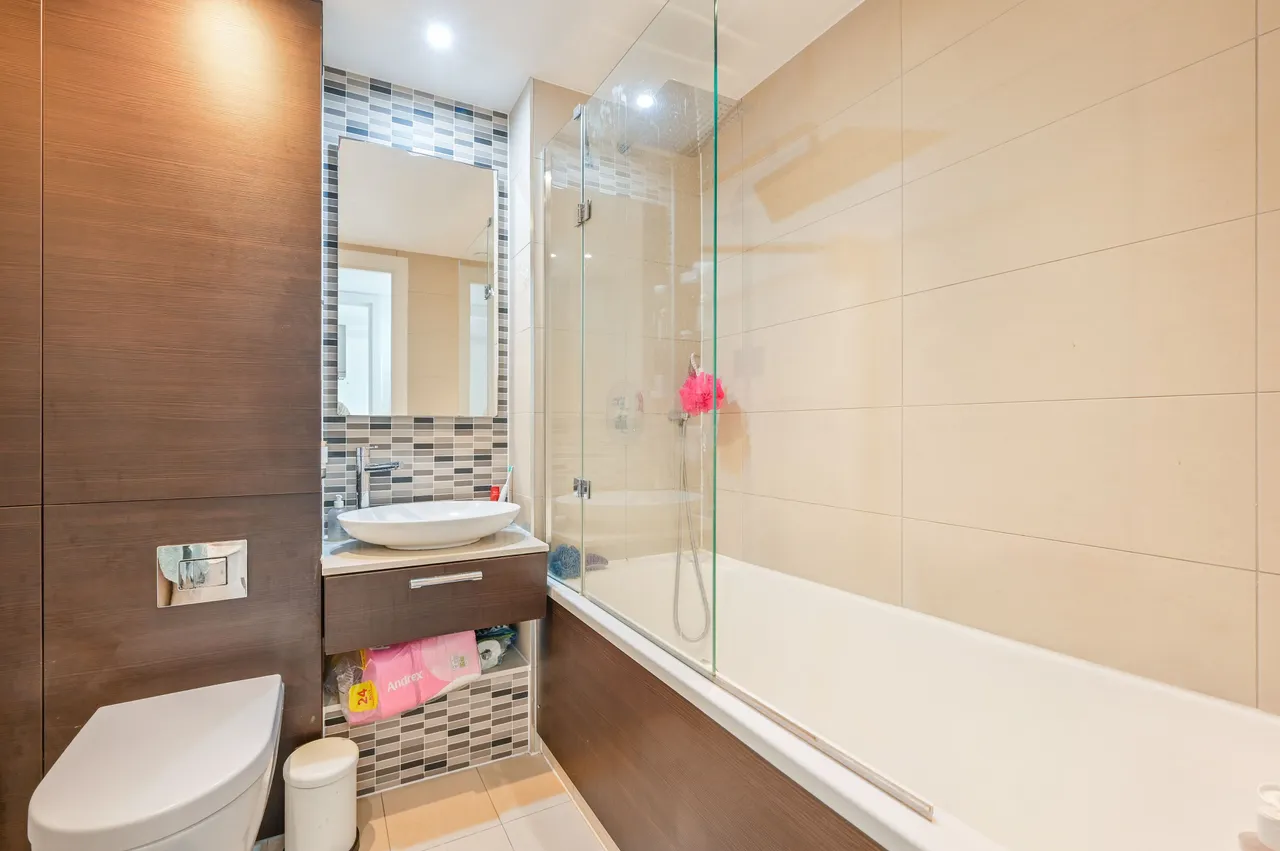 Apartment 128, Horizons Tower, 1 Yabsley Street, London, photo 9