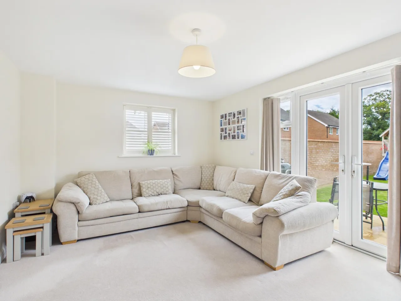 Meadowland Close, Bramley, RG26, photo 2