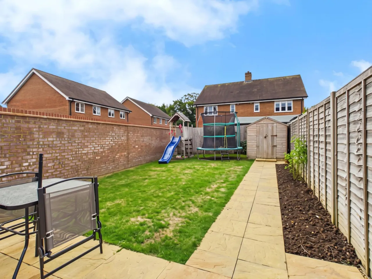 Meadowland Close, Bramley, RG26, photo 11