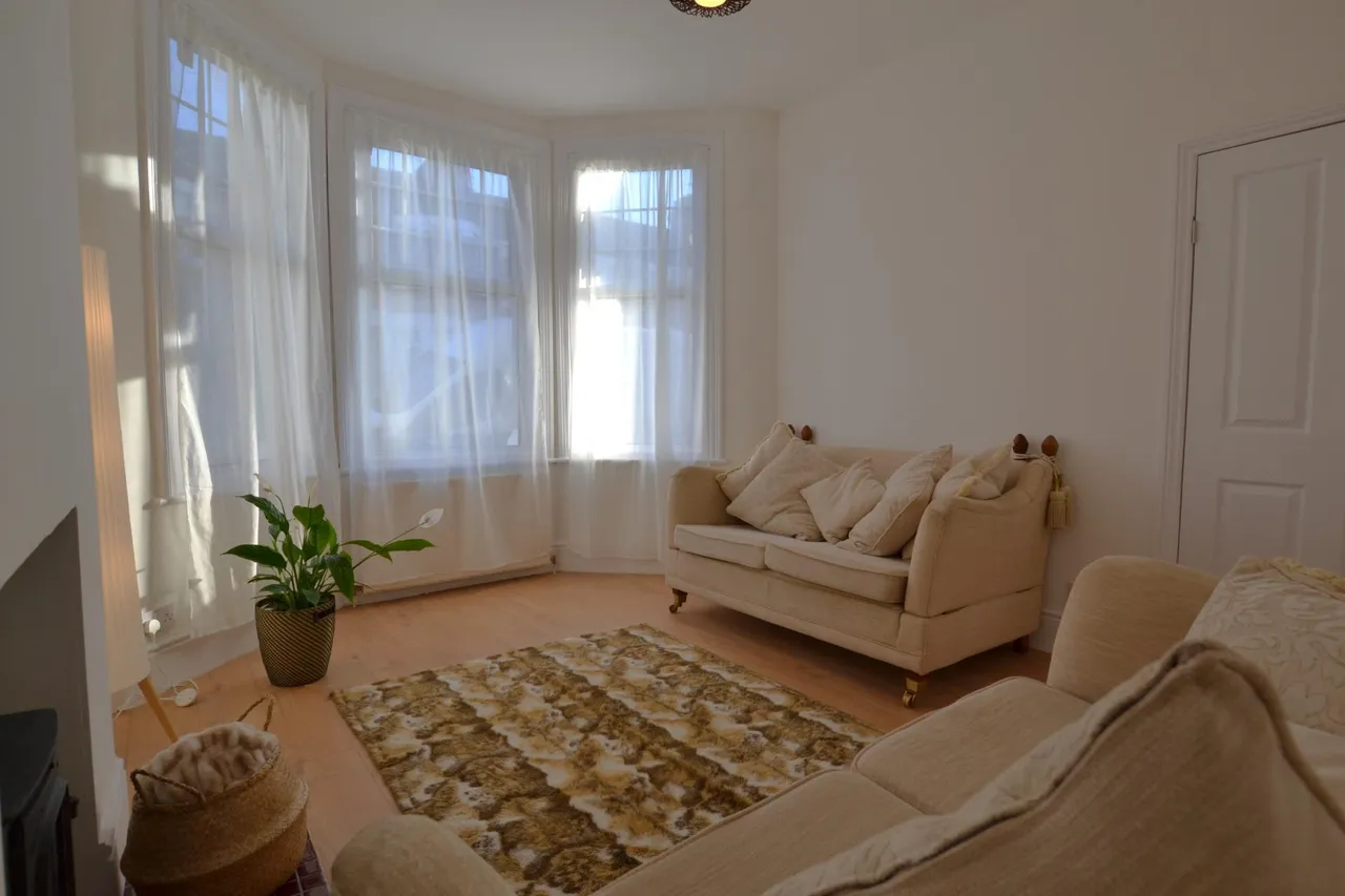 Lyndhurst Road, London, N22, photo 11